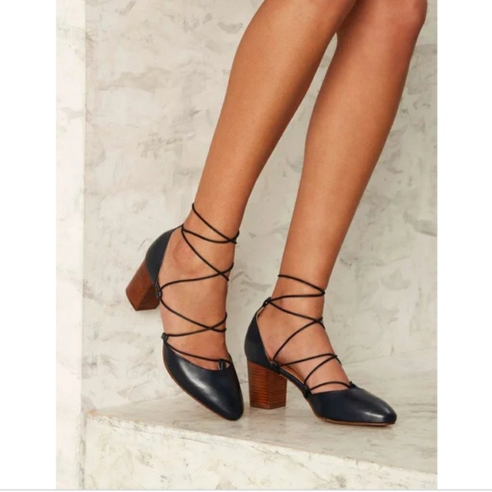 Brand new intentionally blank hatter heels